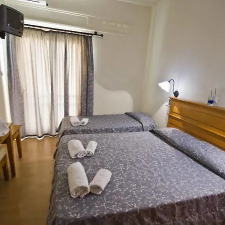 Готель Rhodes
